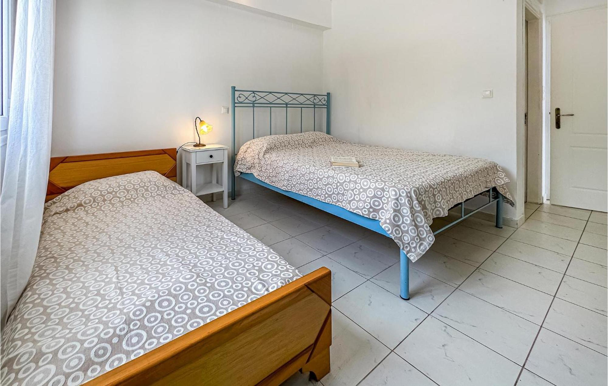 2 Bedroom Lovely Home In Kalamata Ngoại thất bức ảnh
